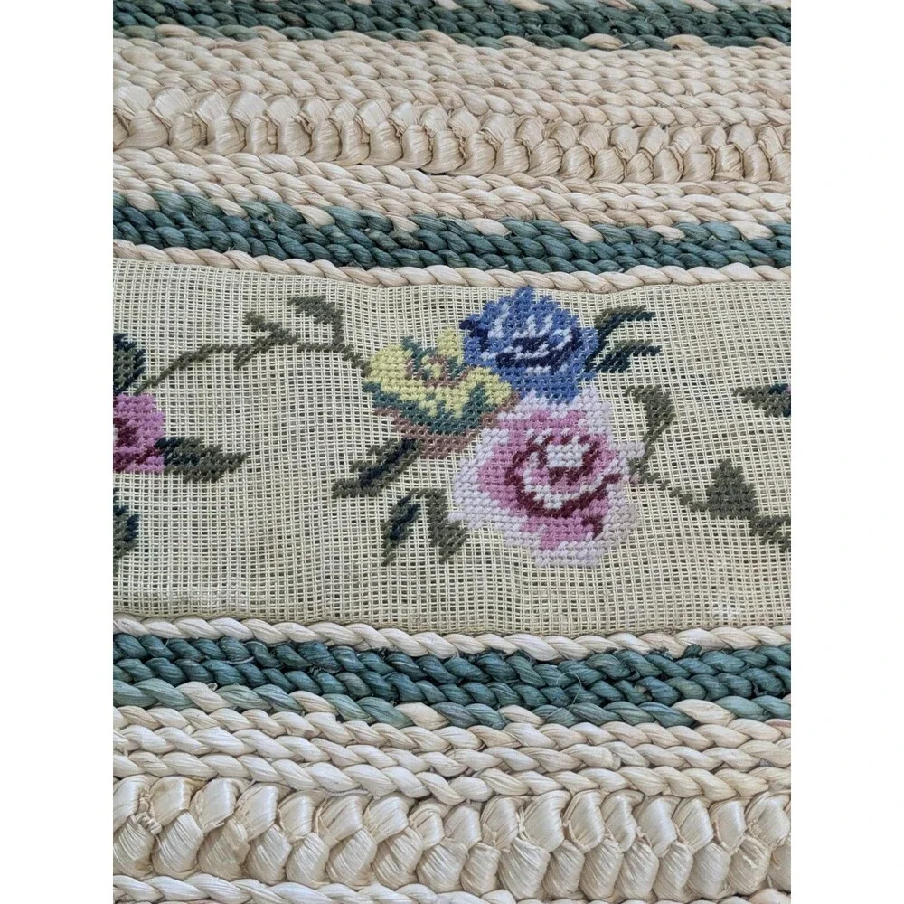 Vtg 1970's Woven Raffia Straw Floral Needlepoint Table Centerpiece Mat 29
